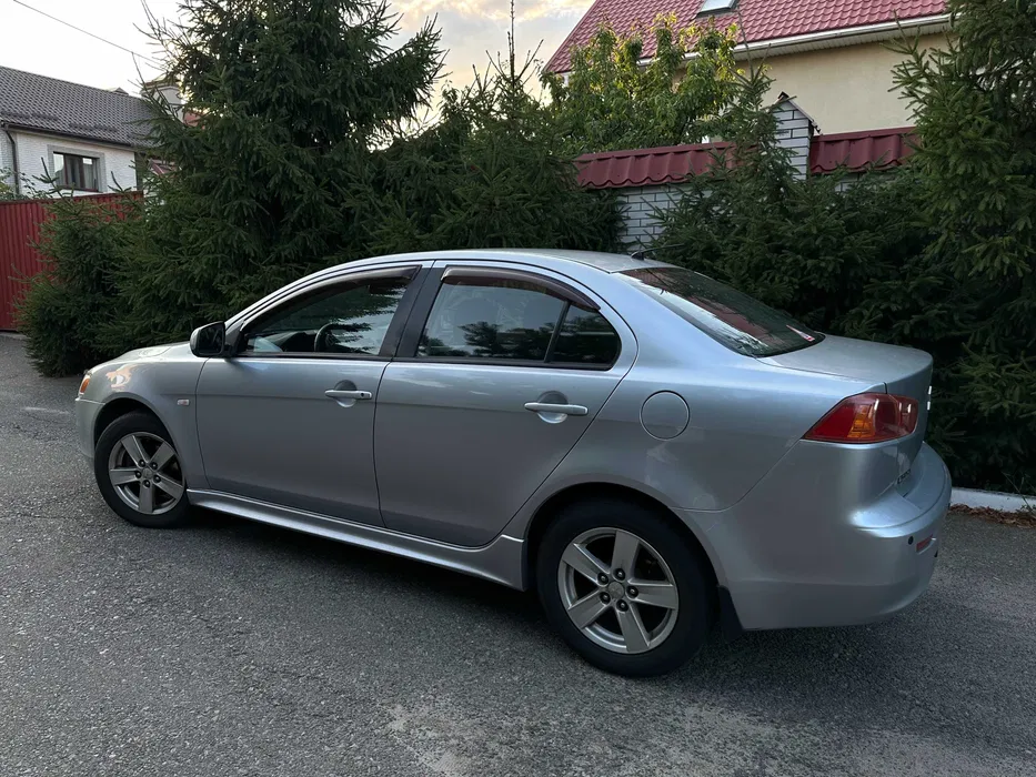 Mitsubishi Lancer X 2008 2.0i CVT