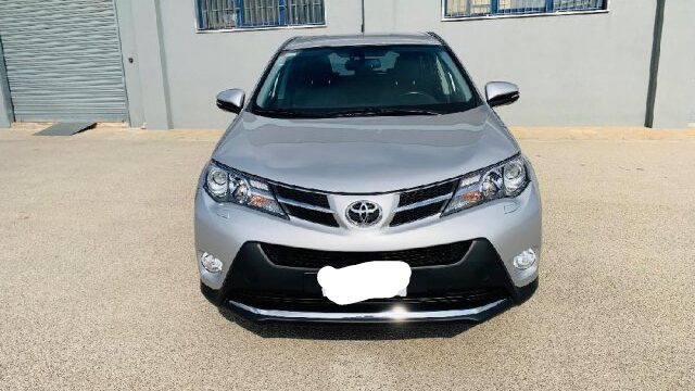 Продам 2013 Toyota Rav4 2.2